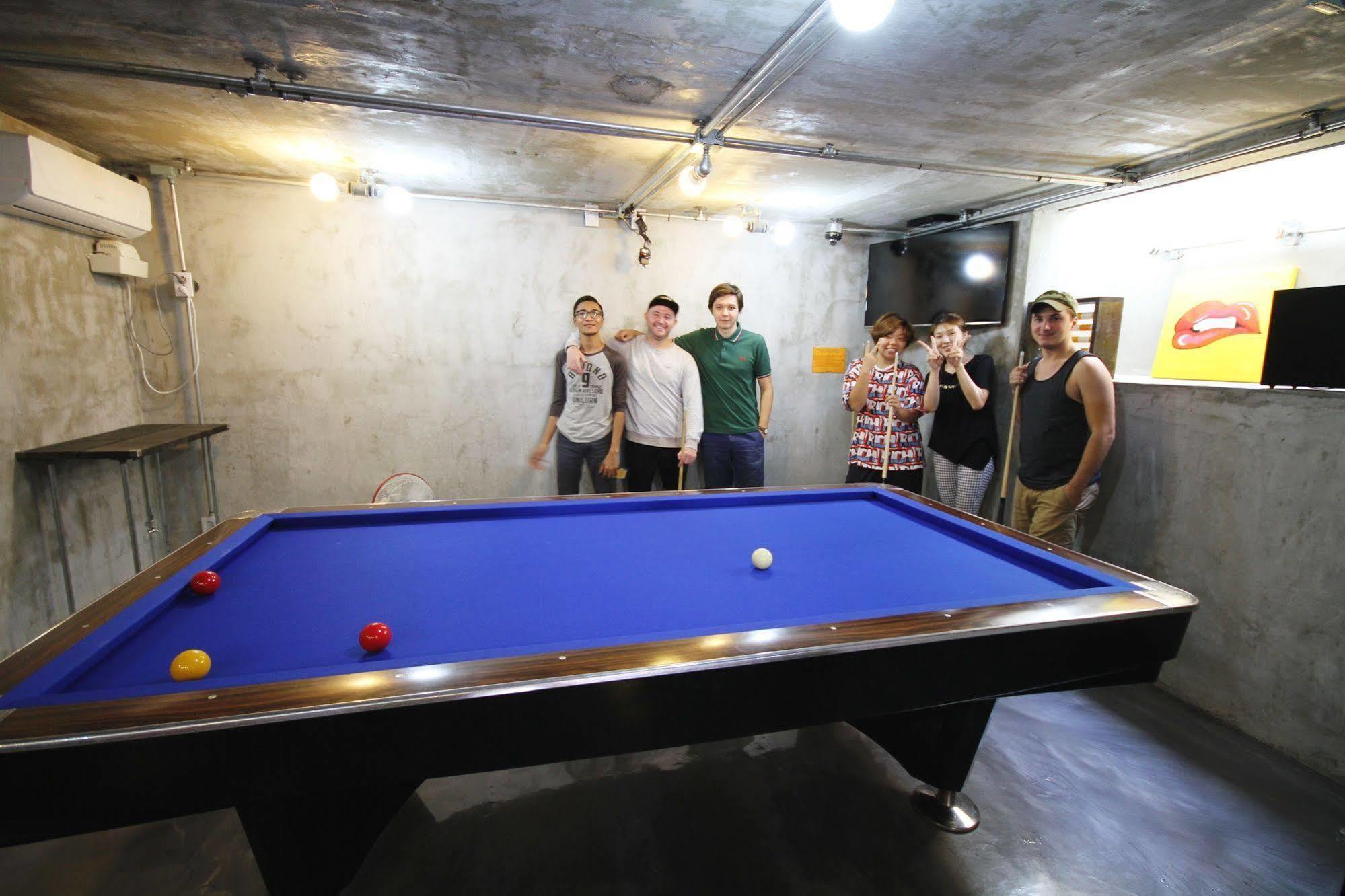 Time Travelers Party Hostel In Hongdae Seoel Buitenkant foto